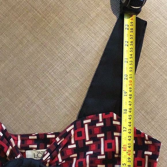 Sexy sophisticated shell. Great with your black blazer! - Picture 4 of 5